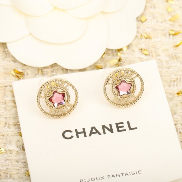CHANEL Pink Star Stud Earrings with Cutout Logo – Chic & Feminine - Picture 3 of 6
